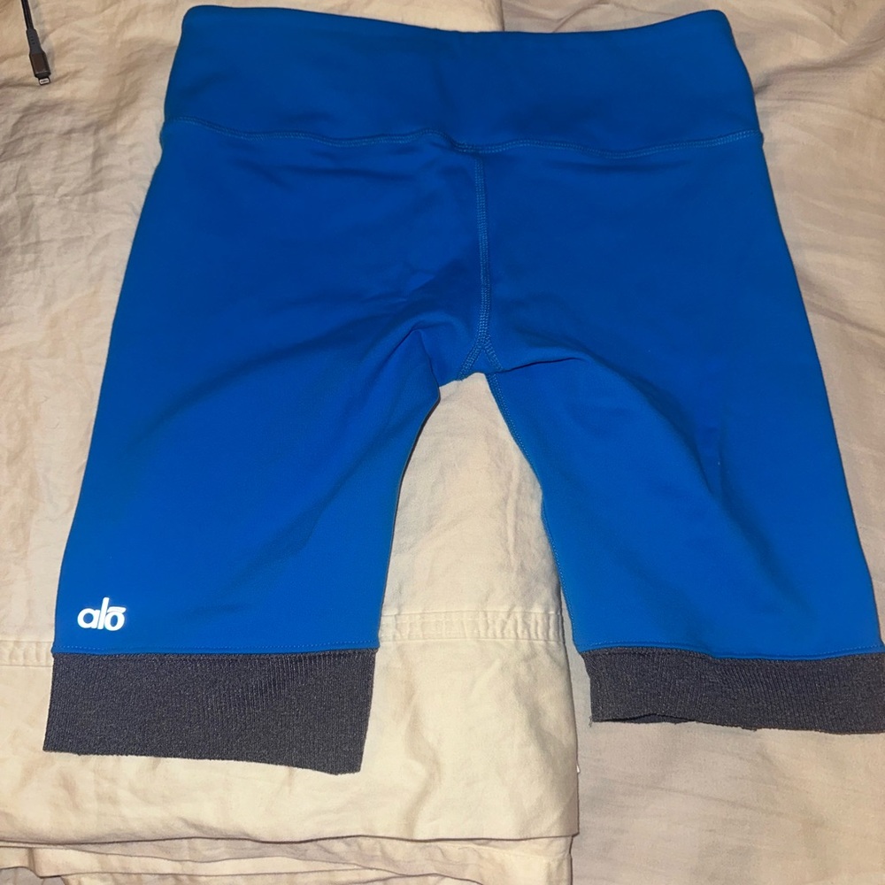 Alo bike shorts
